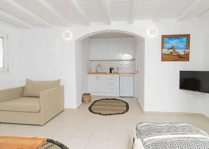 Merriam Mykonos Town