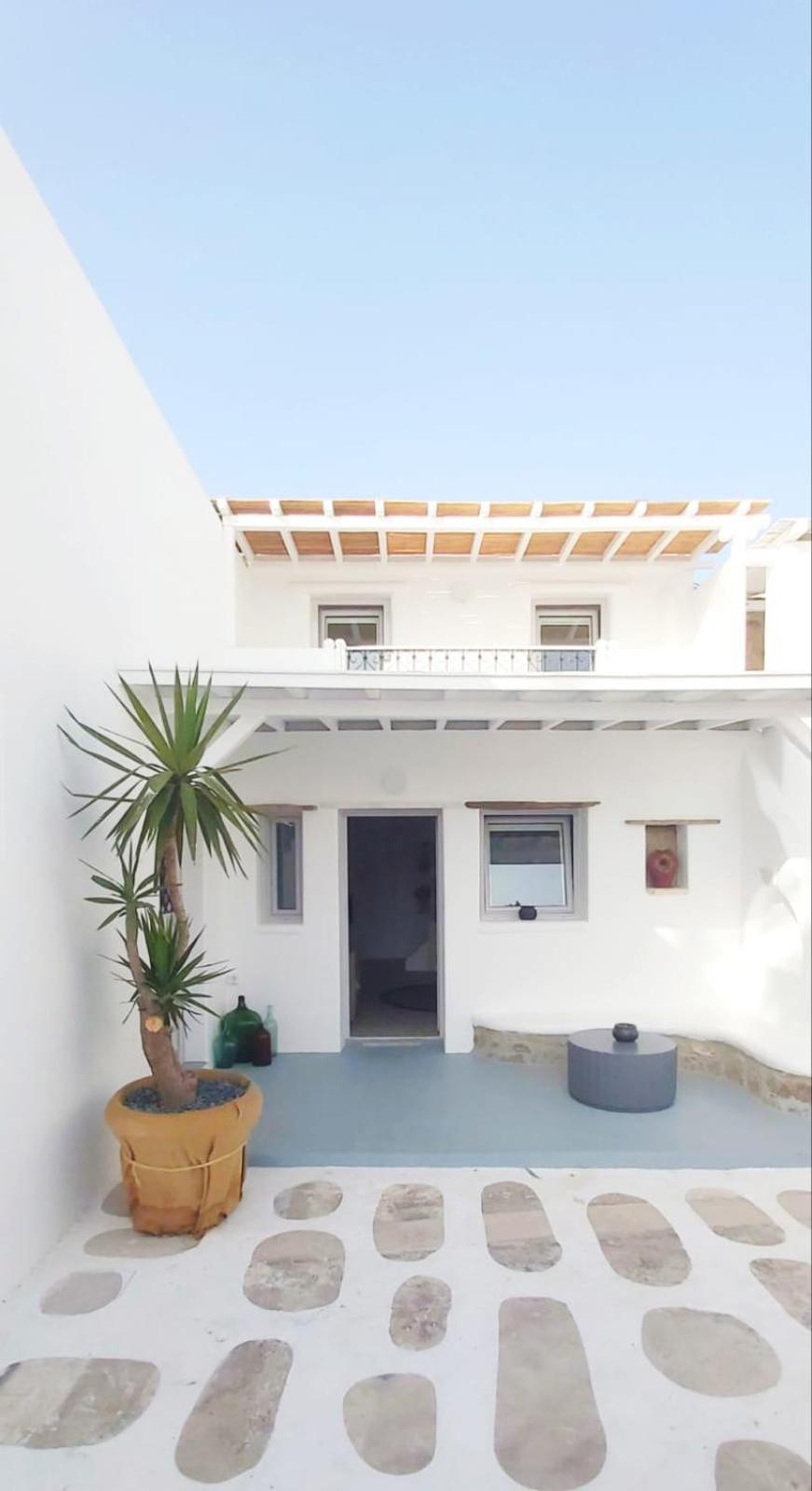 Merriam Mykonos Town